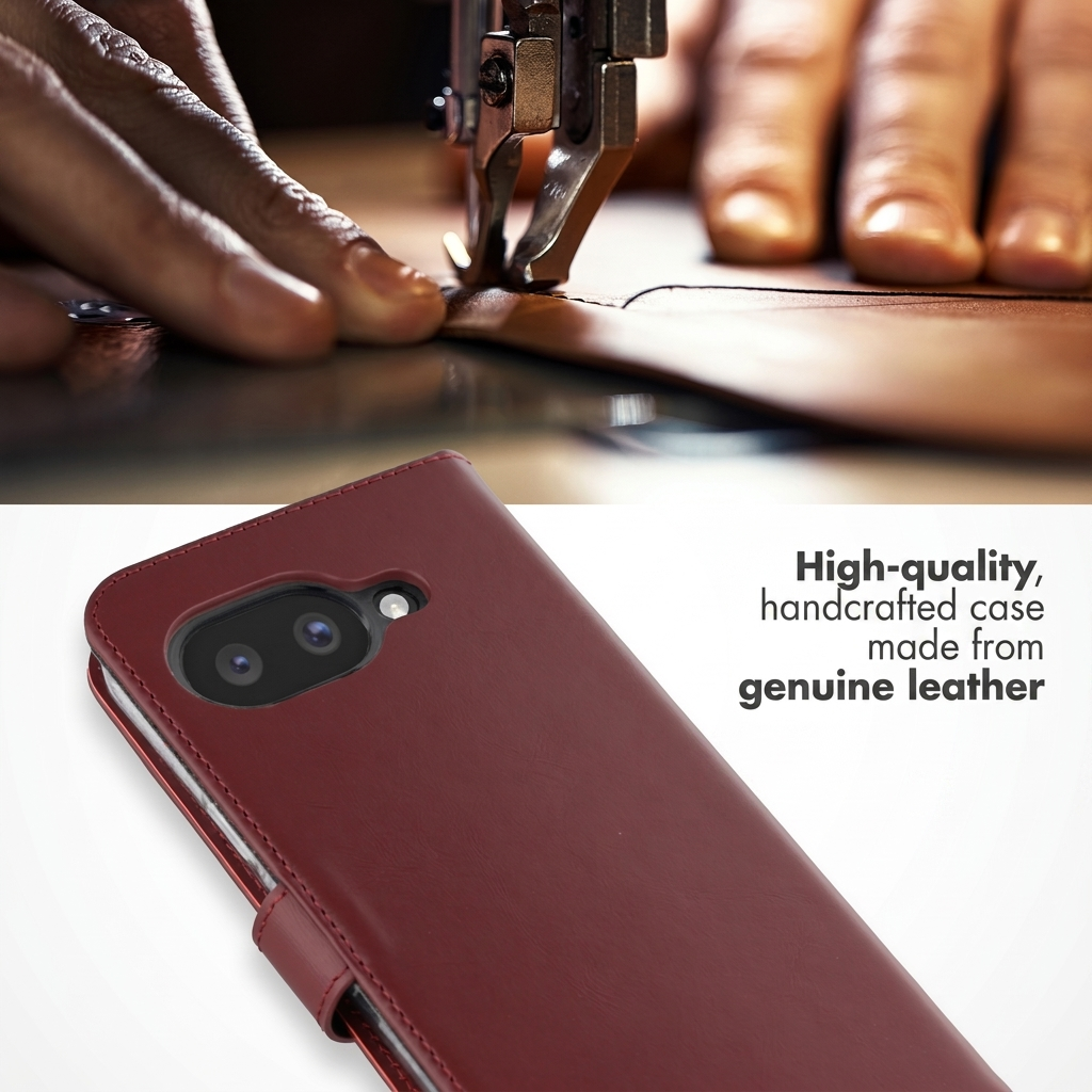 Una funda de móvil de cuero rojo con dos cámaras, texto sobre cuero artesanal y una máquina de coser al fondo.
