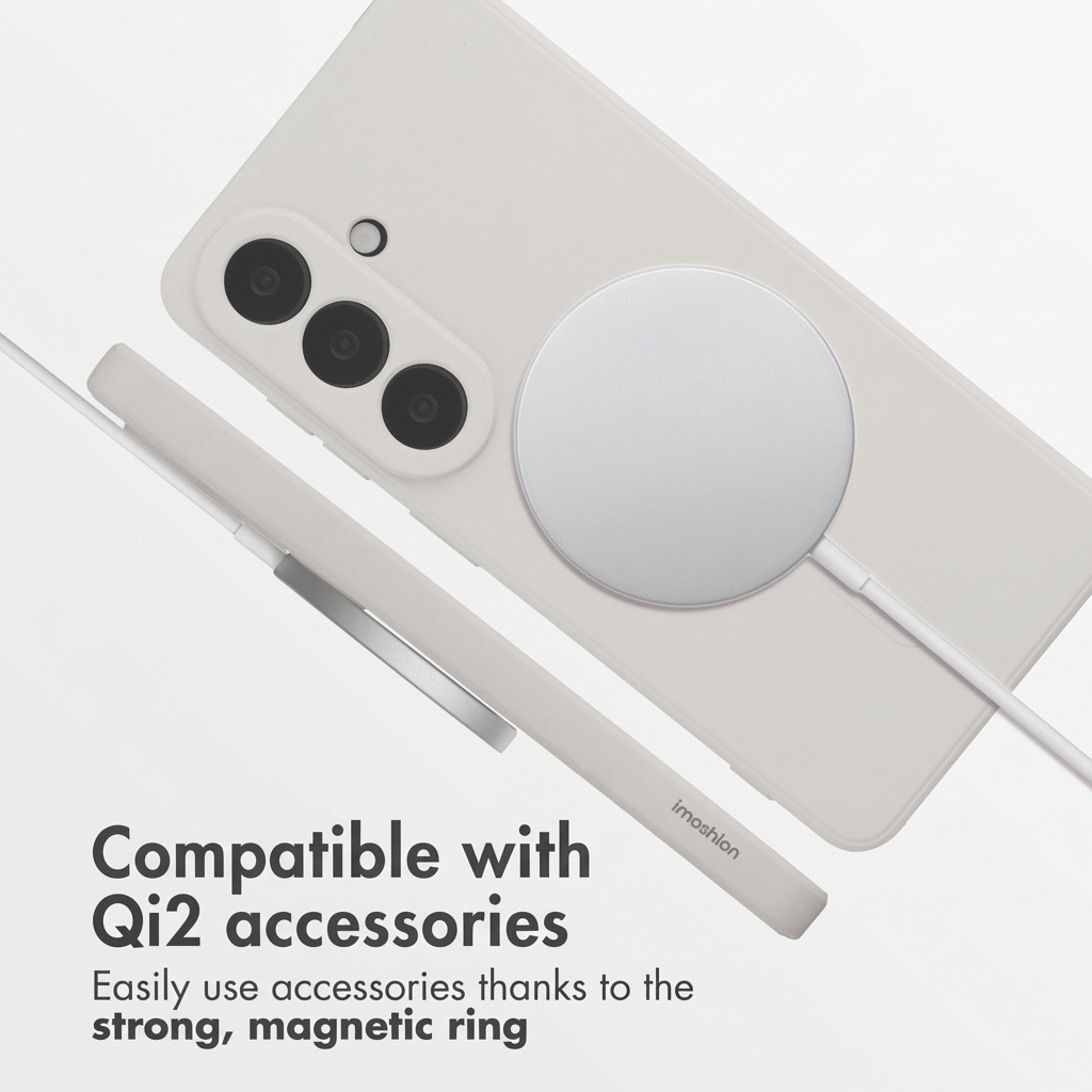 Smartphone beige in custodia con caricatore magnetico wireless e testo.