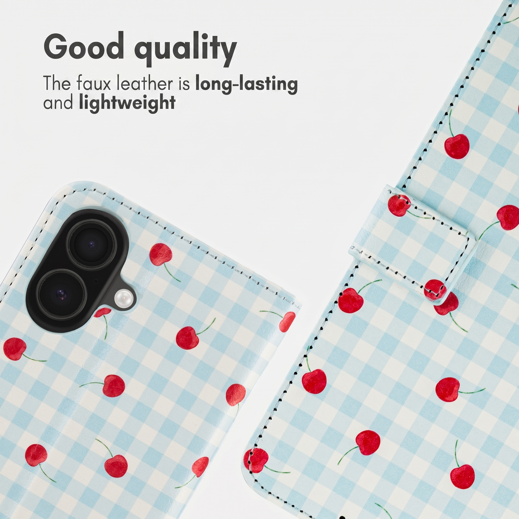 Blaue Gingham-Handyhülle mit roten Kirschen und Text über die Qualität.