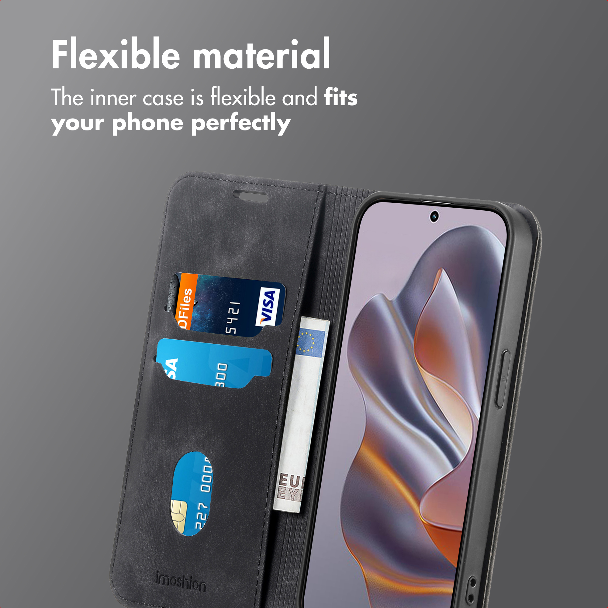Una funda de móvil de cuero negro con ranuras para tarjetas, tarjetas de crédito y efectivo, junto a un smartphone.