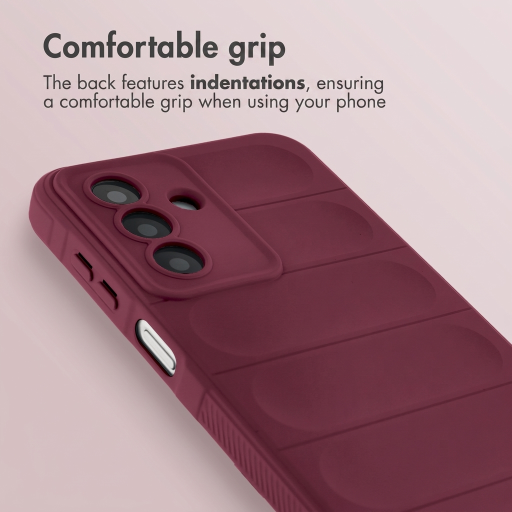 Una funda de teléfono granate con hendiduras horizontales en la parte posterior.