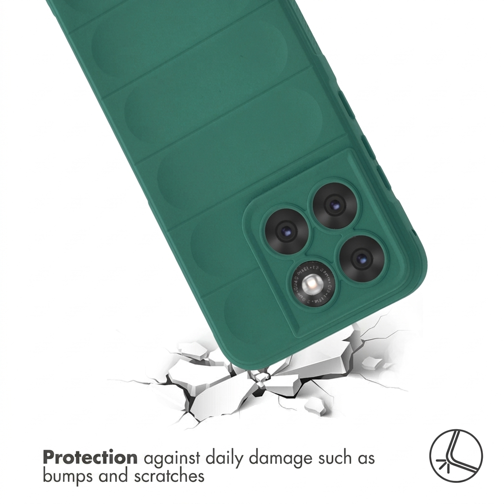 Une coque verte au design rembourré sur une surface blanche fissurée, illustrant la protection contre les dommages.