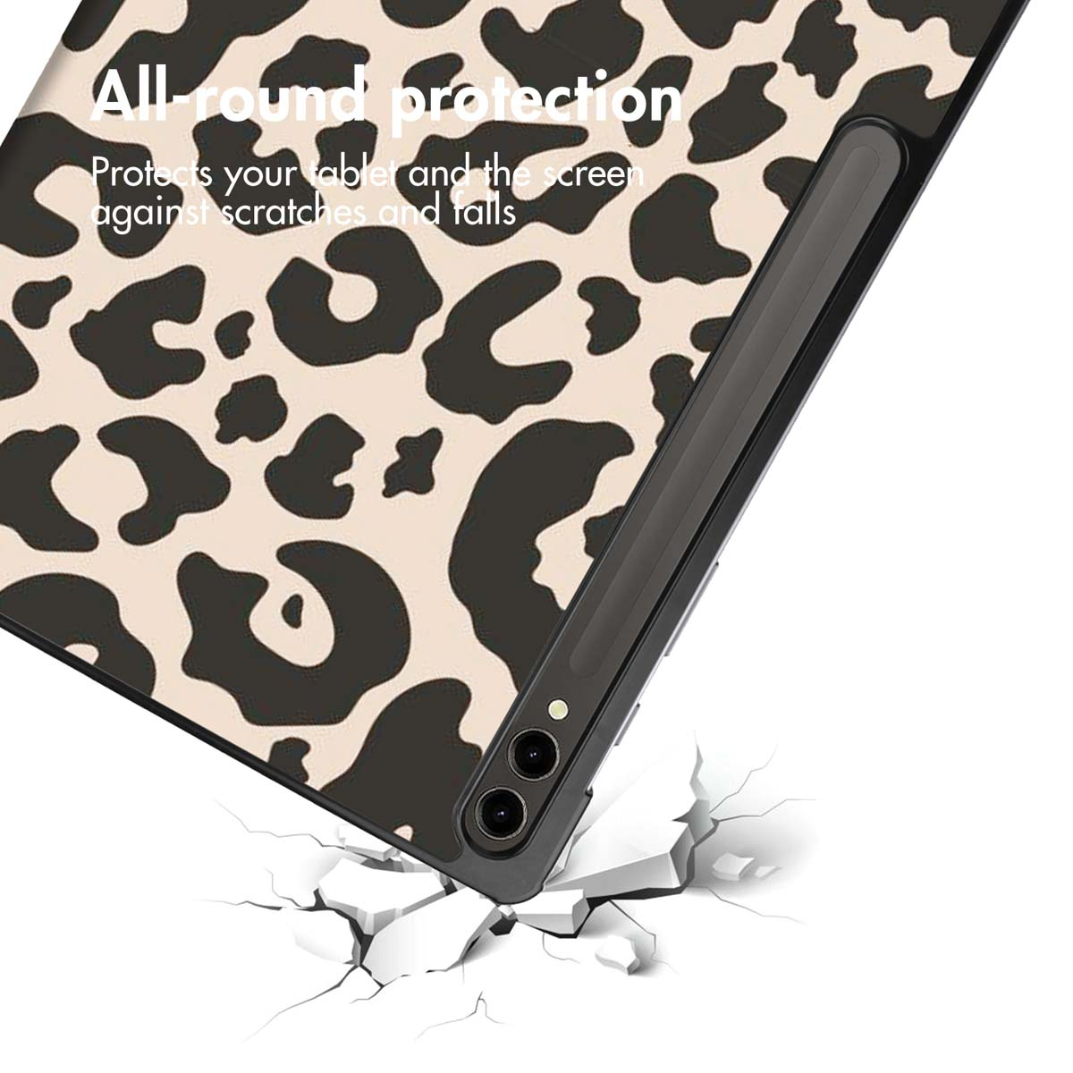 Tablethoes met luipaardprint en tekst over bescherming tegen vallen en krassen.