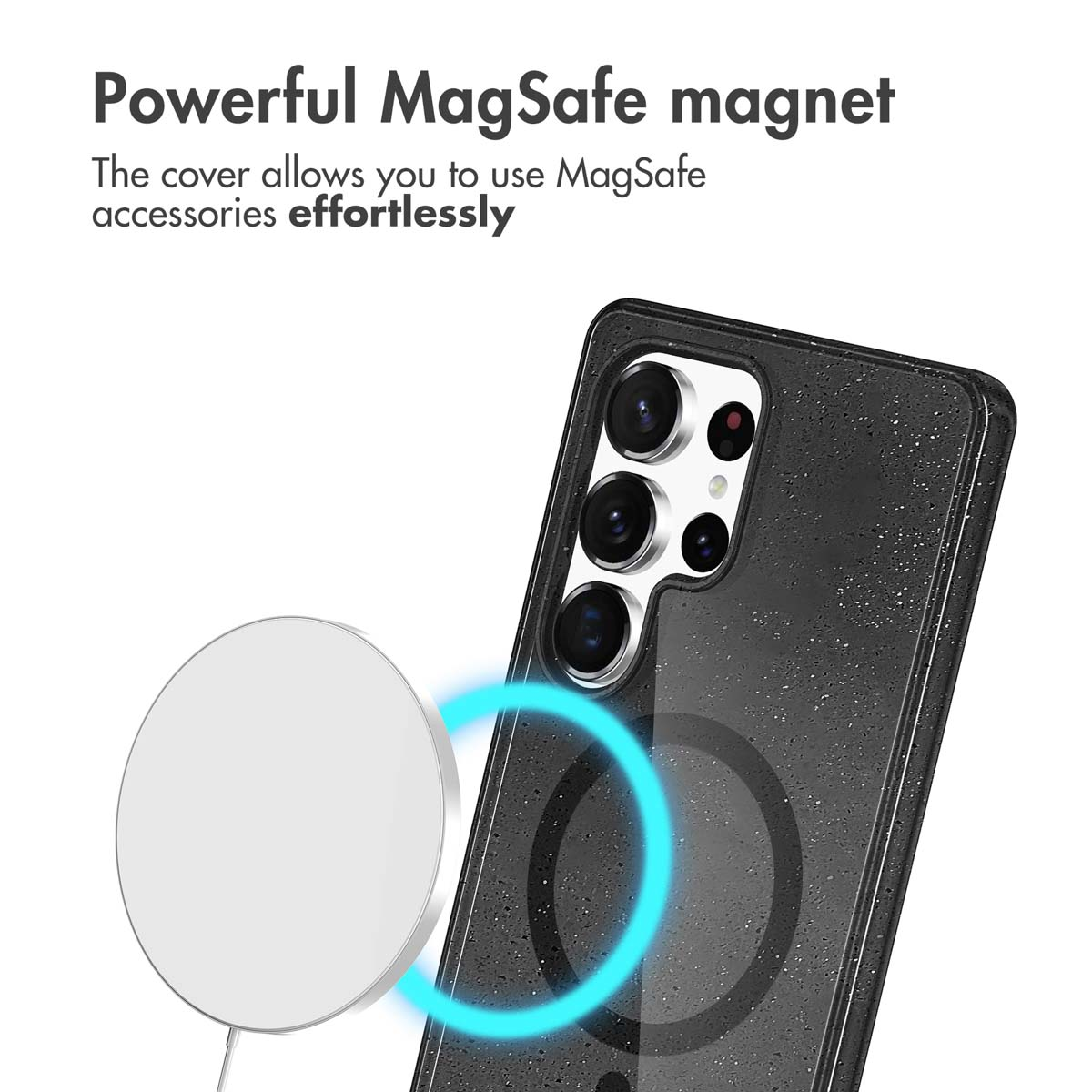 Un smartphone dans une coque de protection pailletée est présenté à côté d'un chargeur MagSafe blanc.