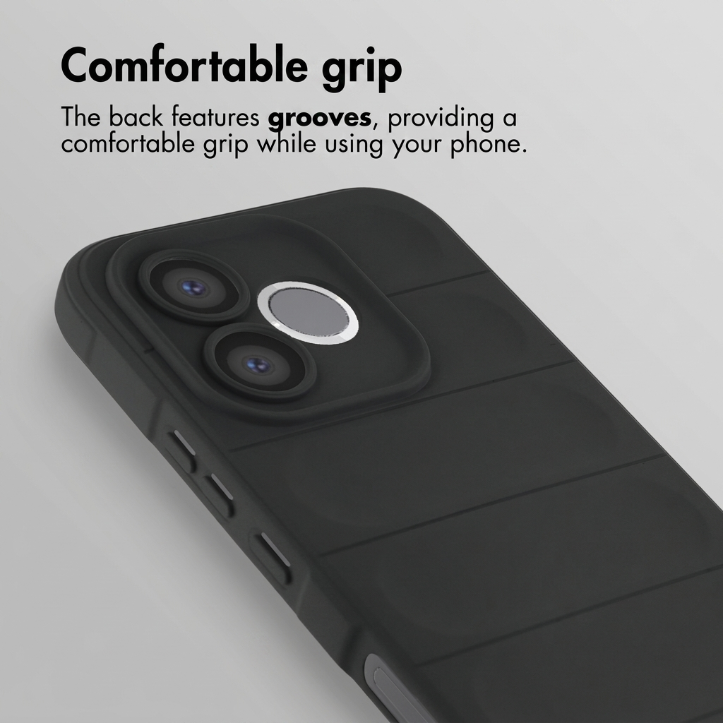 Een zwart telefoonhoesje met groeven aan de achterkant voor een comfortabele grip en een camera-uitsparing.