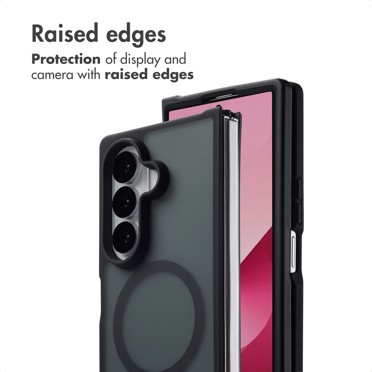 Custodia nera per smartphone con bordi rialzati per proteggere fotocamera e display.