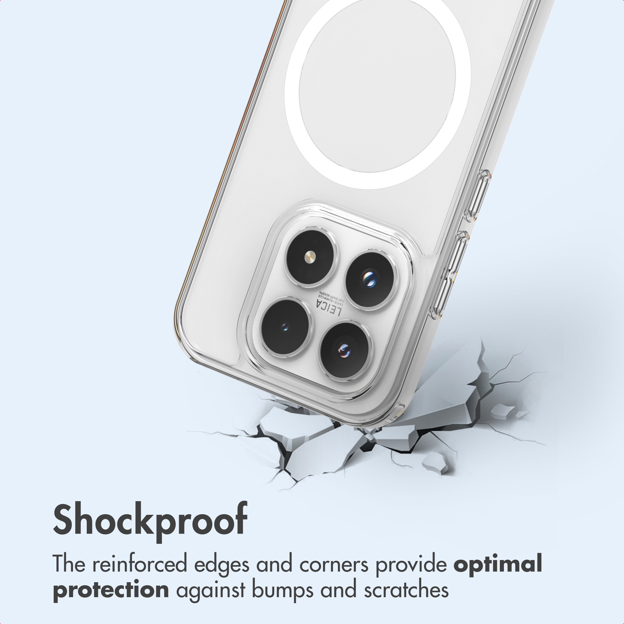 Funda transparente para teléfono con cámara y marca circular sobre superficie agrietada.