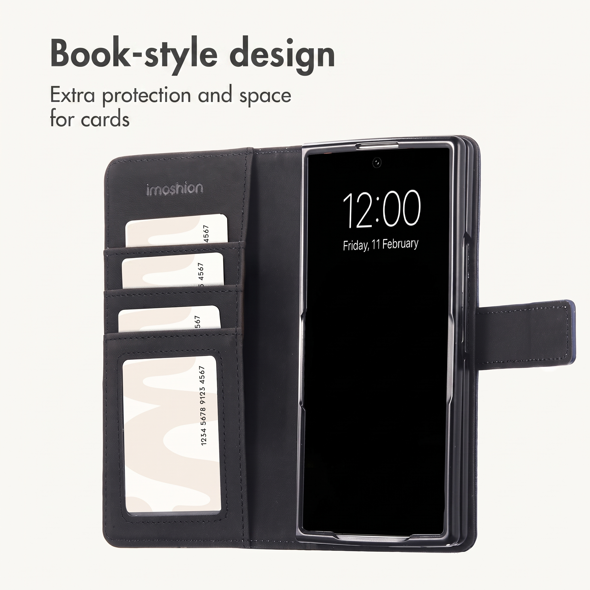 Un étui de téléphone en cuir noir style livre avec fentes pour cartes et smartphone.