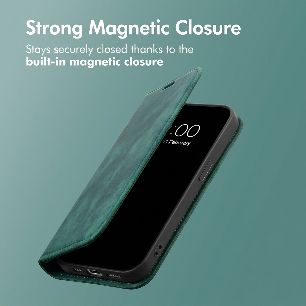Een groene smartphonehoes met een sterke magnetische sluiting tegen een groene achtergrond.