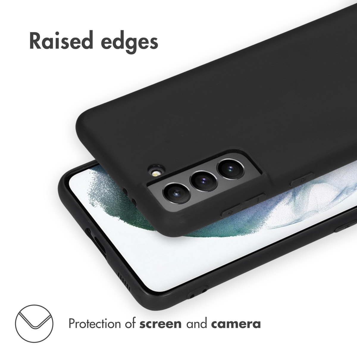 Un smartphone avec une coque noire montre des bords surélevés pour protéger l'écran et l'appareil photo.