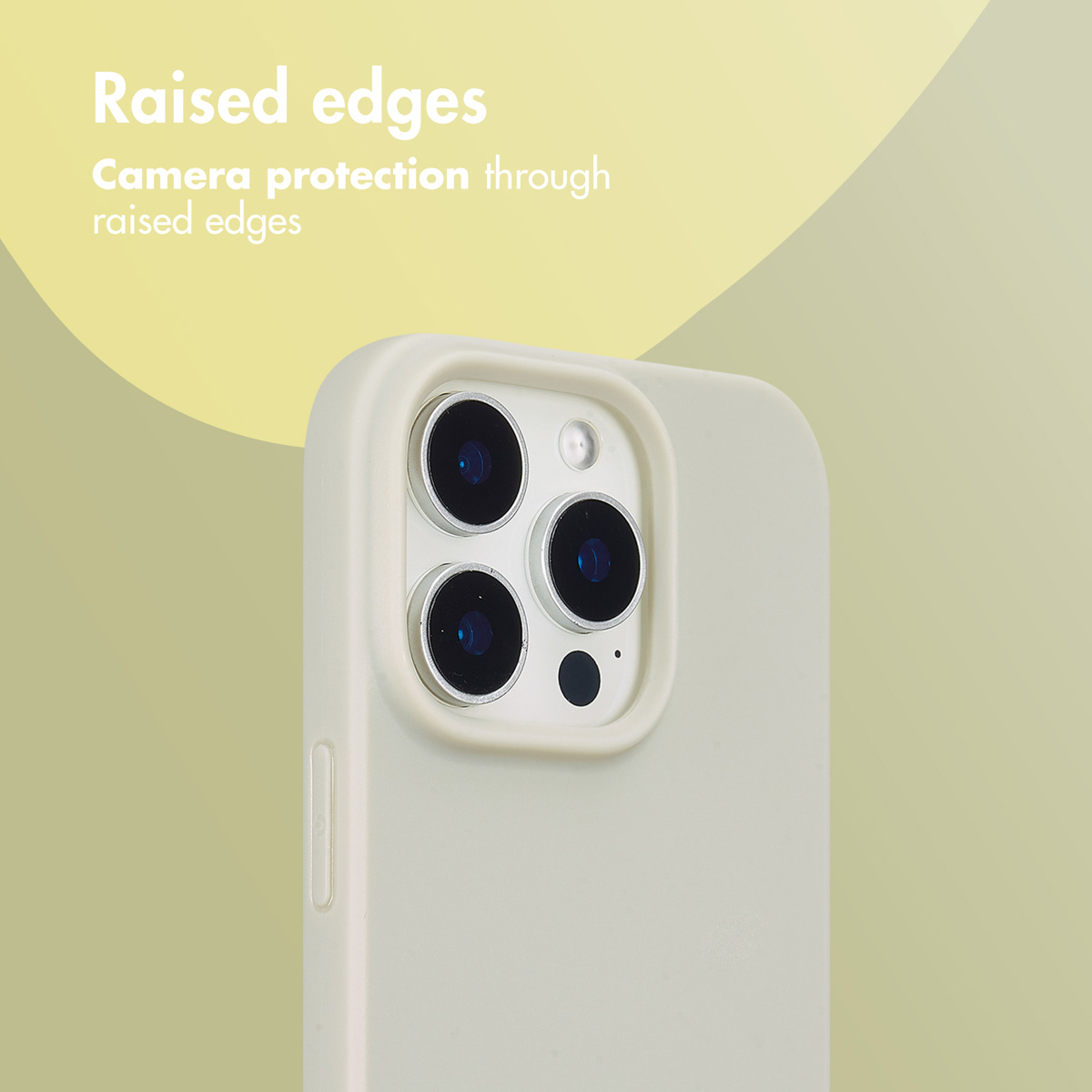 Verhoogde randen rond de telefooncamera voor extra bescherming tegen krassen.
