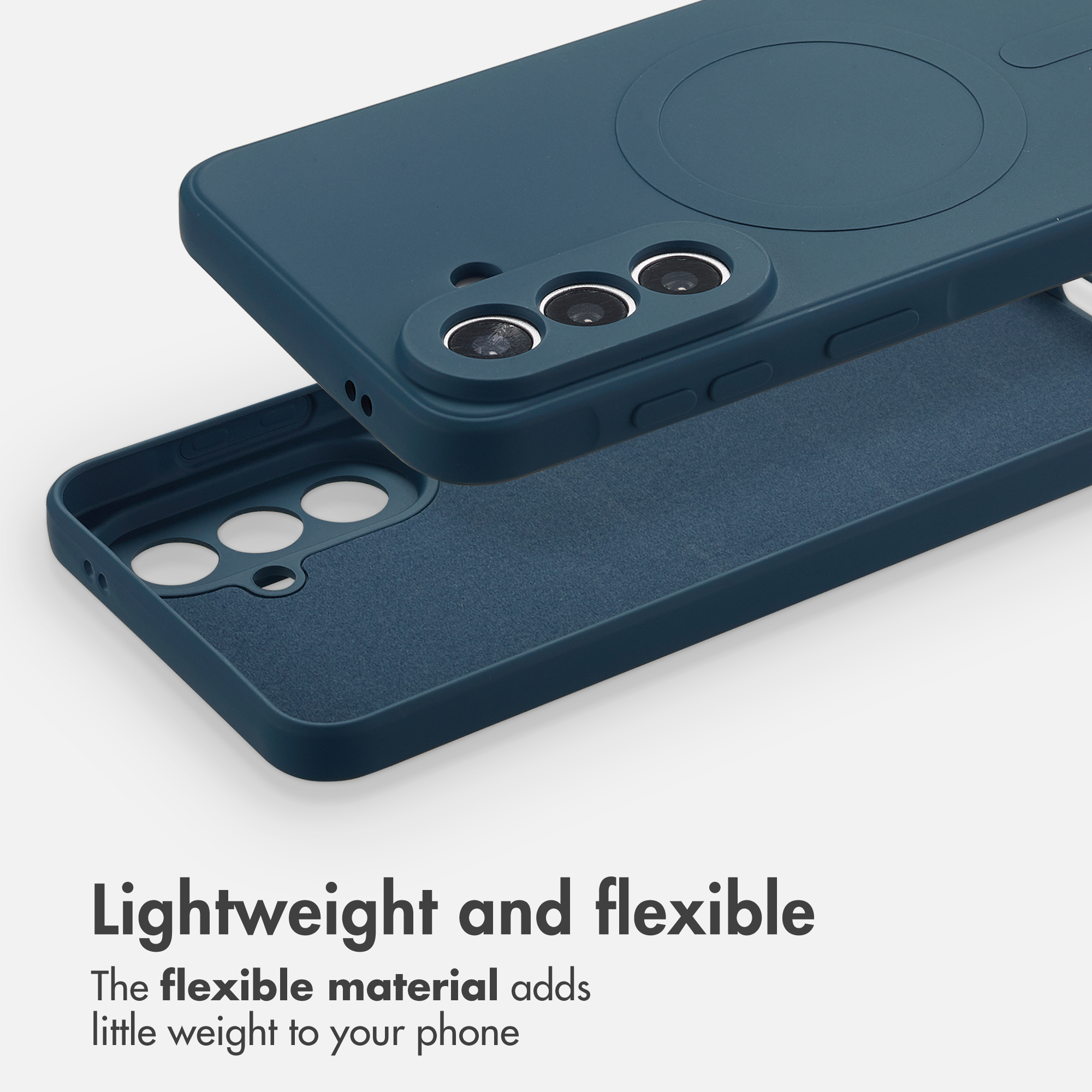 Coque de téléphone flexible bleu foncé avec protection de caméra intégrée sur fond clair.