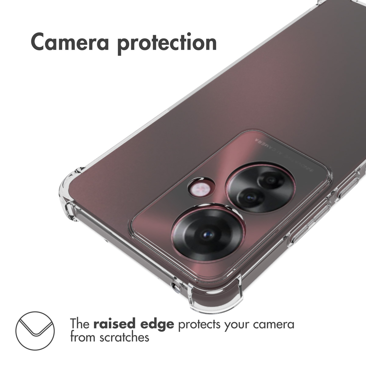 Primo piano di una fotocamera per smartphone con custodia protettiva.