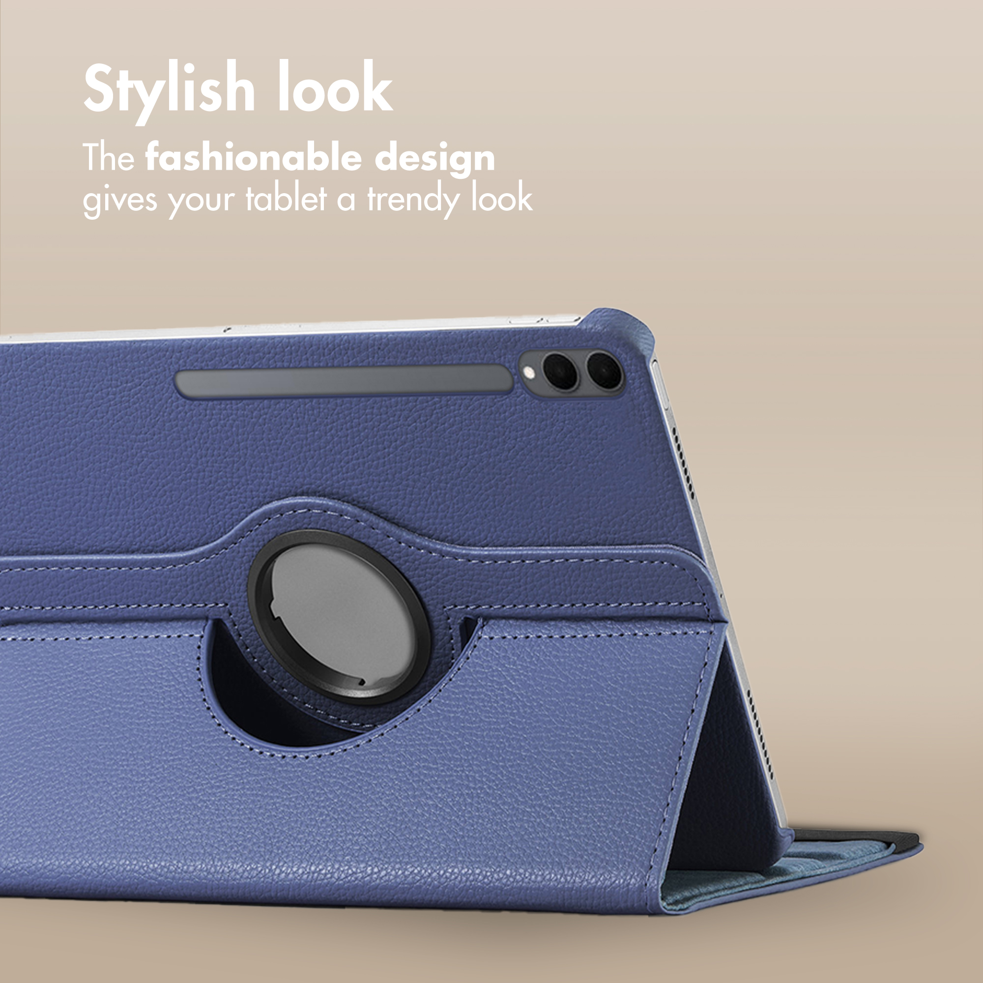 Un étui de tablette en cuir bleu avec support, dos et découpe pour la caméra.