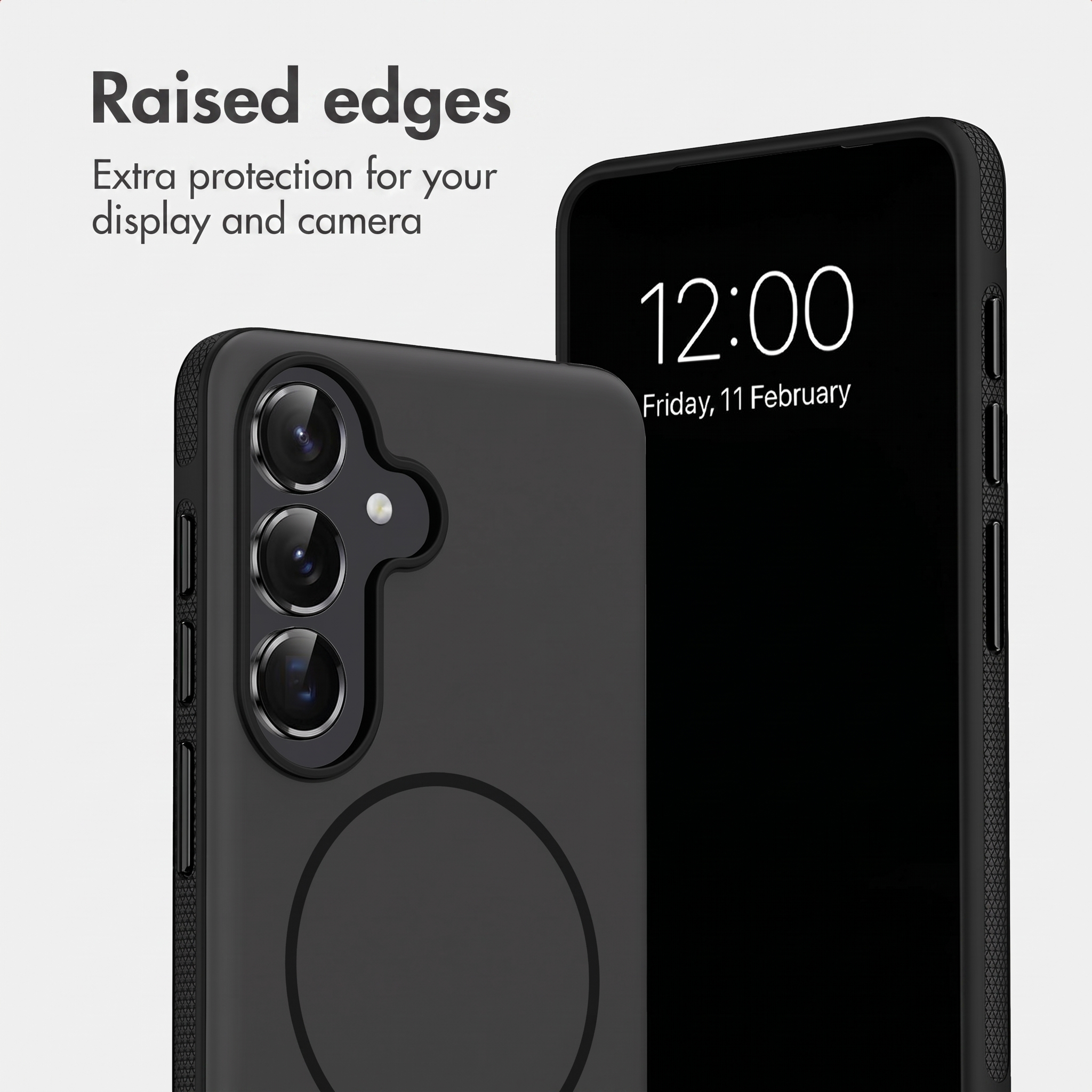 Zwei schwarze Smartphones mit Schutzhüllen zeigen Kameralinsen und Uhrzeit vor hellem Hintergrund.