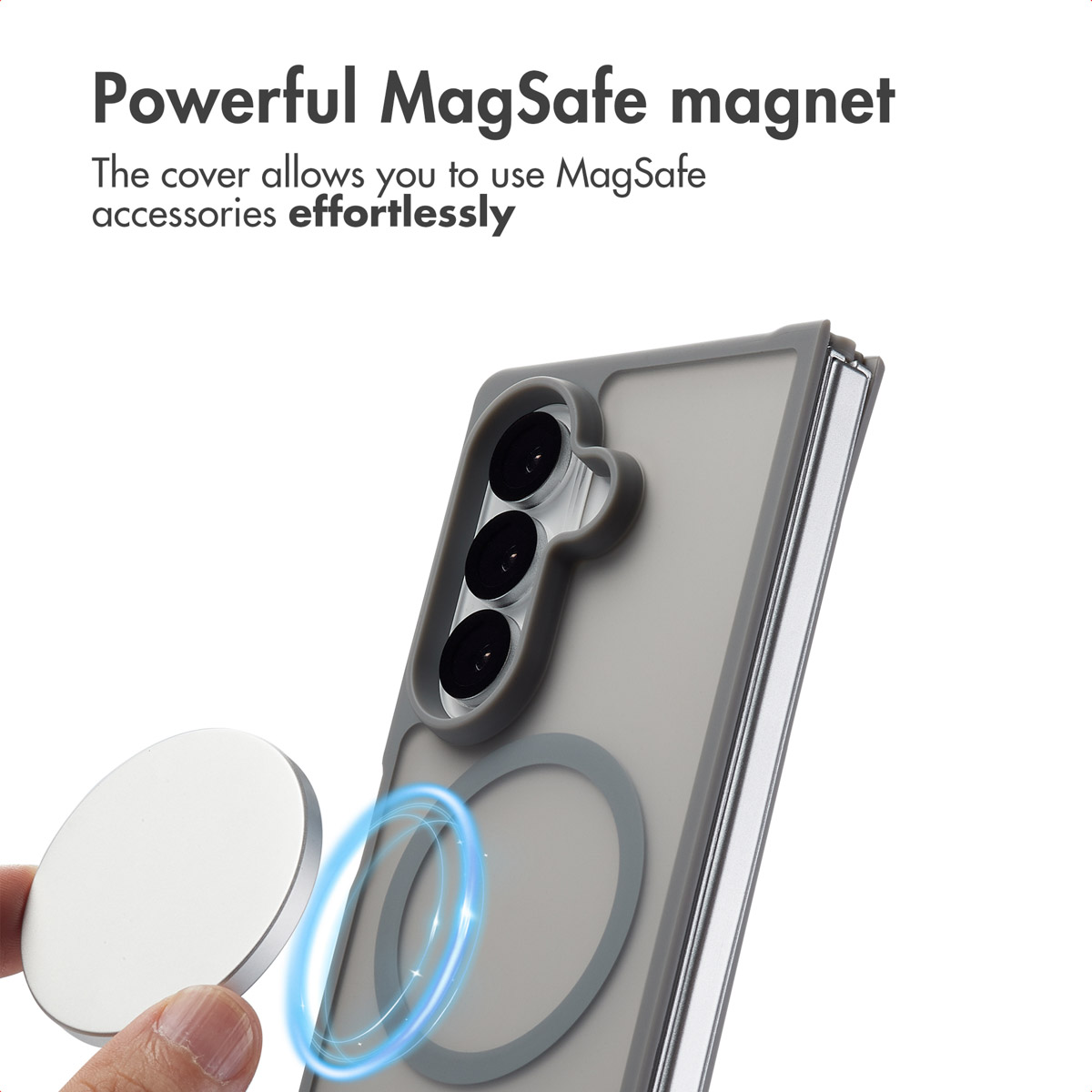 Una custodia grigia per telefono con anello magnetico MagSafe e tre fotocamere.