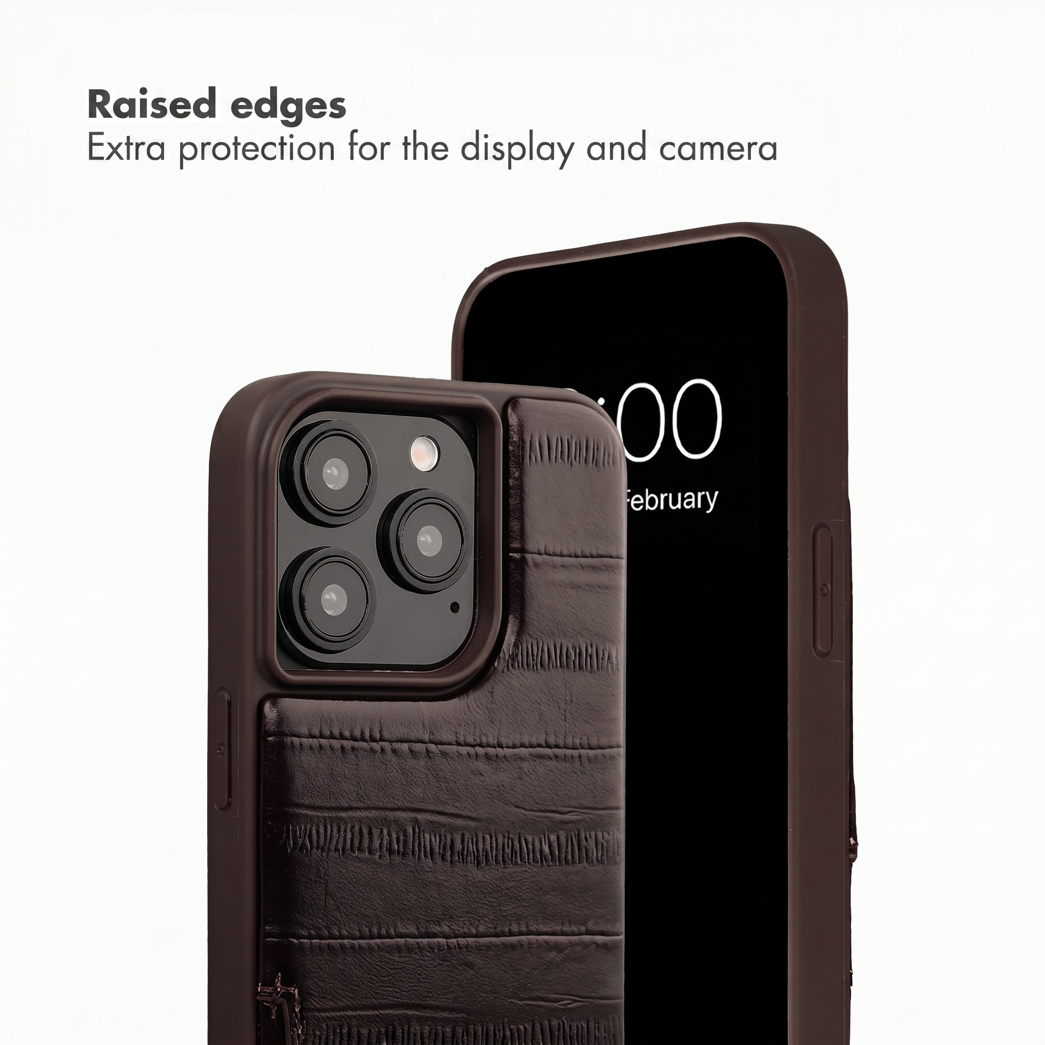 Deux coques de téléphone marron en croco protégeant l'écran et l'appareil photo.