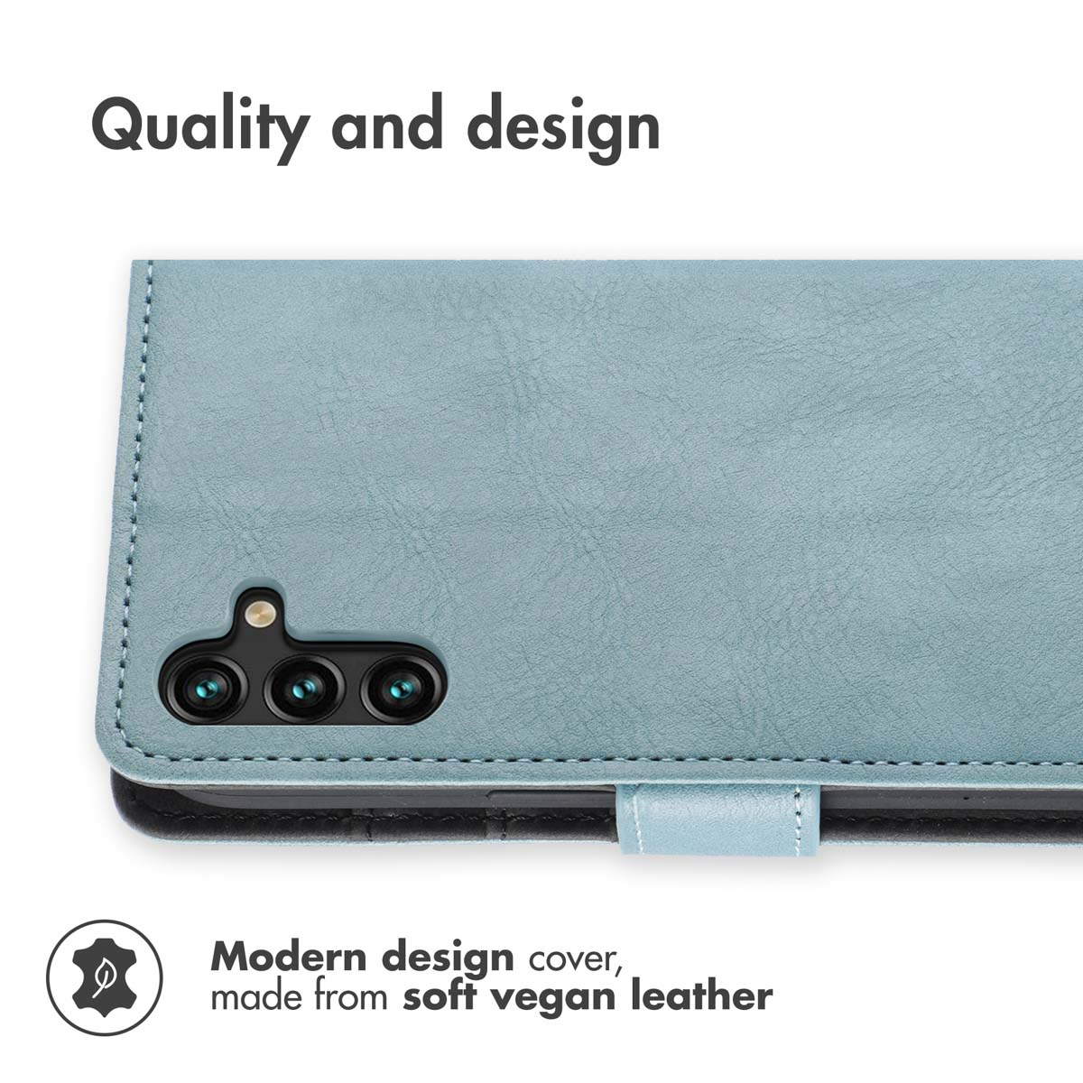 Coque de téléphone en cuir vegan bleu avec découpe pour appareil photo et texte.