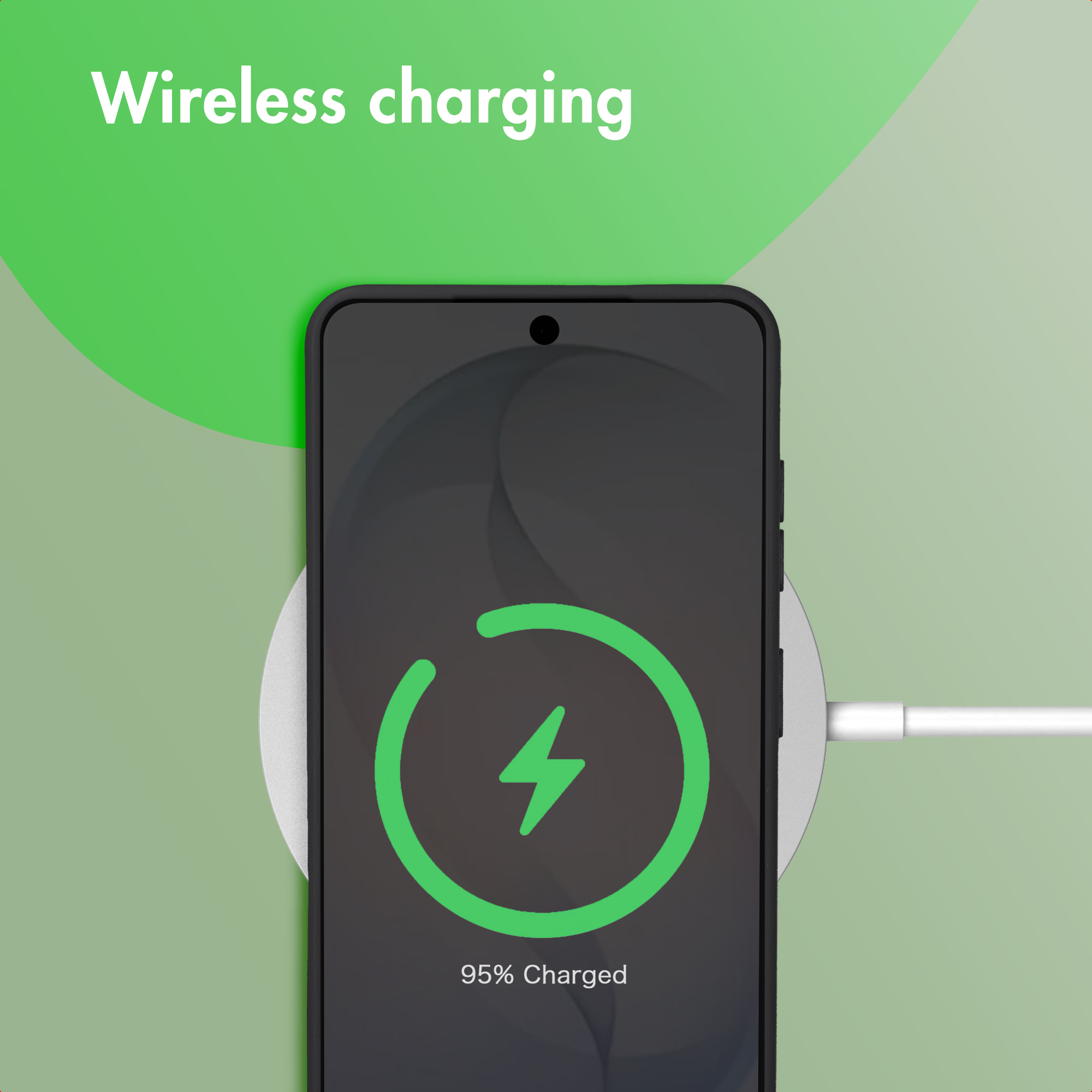 Uno smartphone su una base di ricarica wireless mostra il 95 percento di carica con un indicatore verde.
