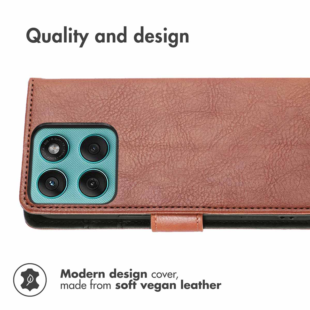 Custodia per telefono in pelle vegana marrone con modulo fotocamera turchese e quattro lenti.