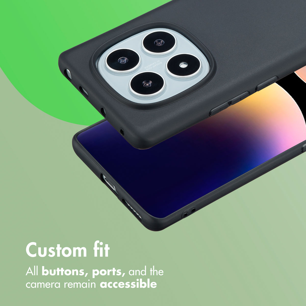 Un smartphone negro en una funda mostrando su módulo de cámara y botones laterales sobre un fondo verde.