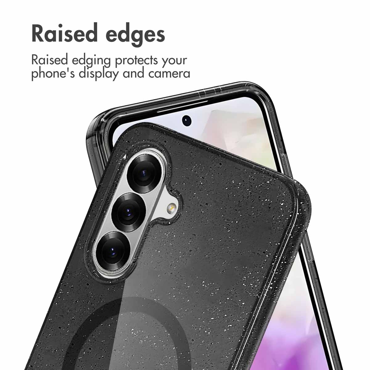 Funda de teléfono negra con purpurina y bordes elevados para proteger la pantalla.