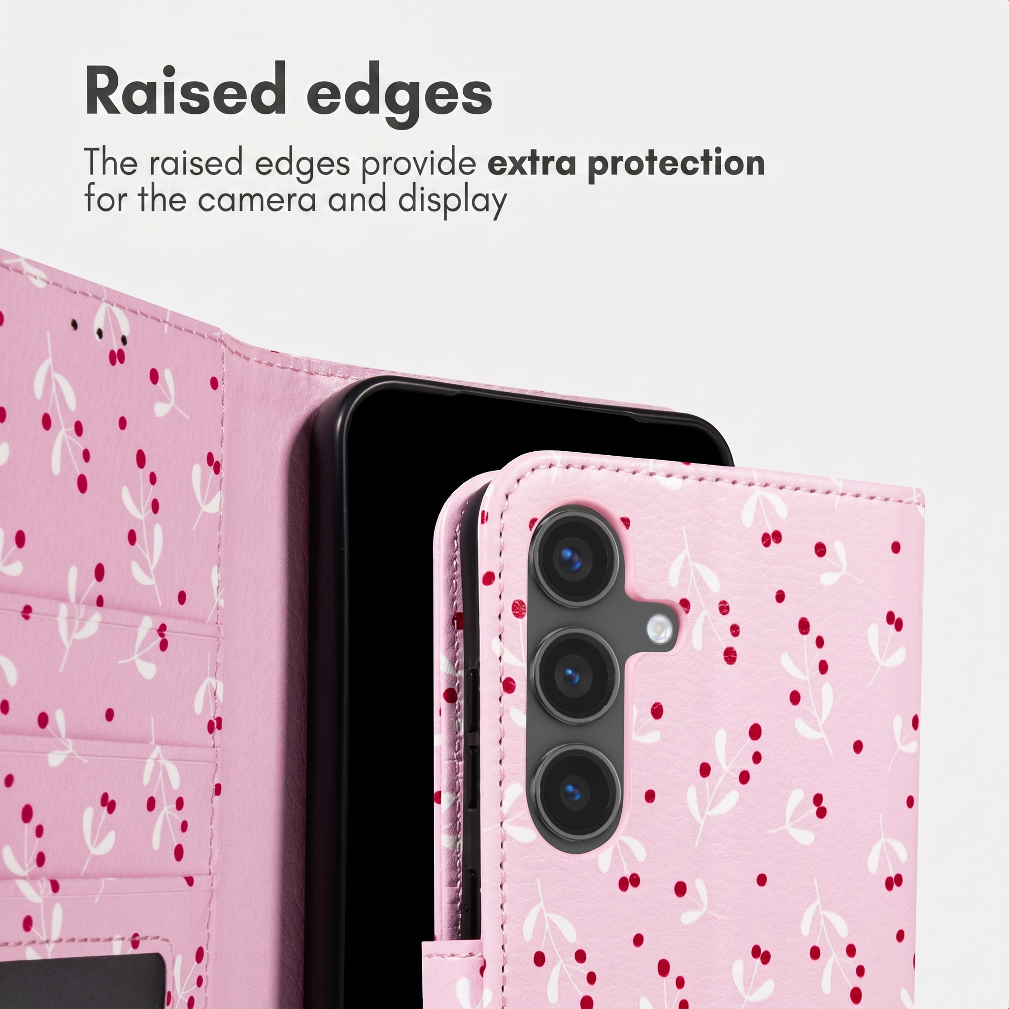 Roze telefoonhoesje met bloemenprint en opstaande randen.