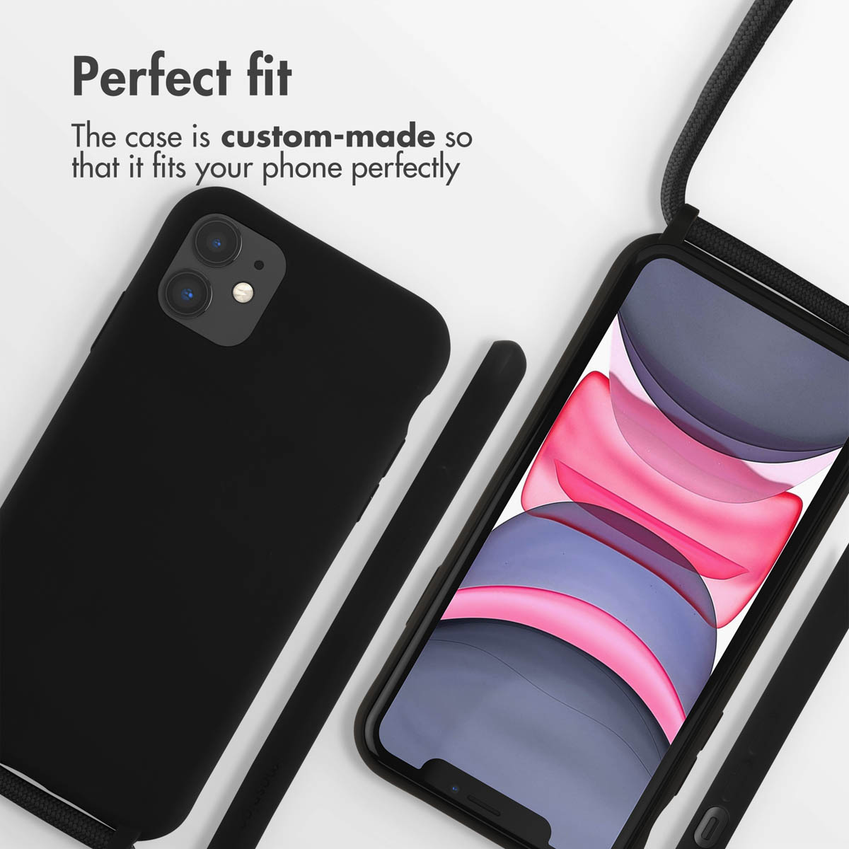 Un smartphone negro con funda y cordón sobre fondo blanco, texto sobre ajuste perfecto.