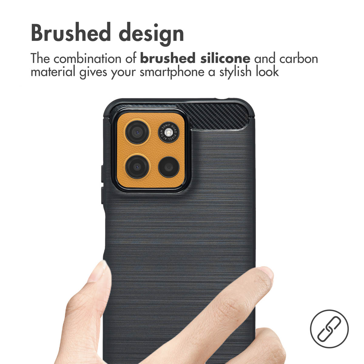 Smartphone in cover protettiva con texture spazzolata e modulo fotocamera.