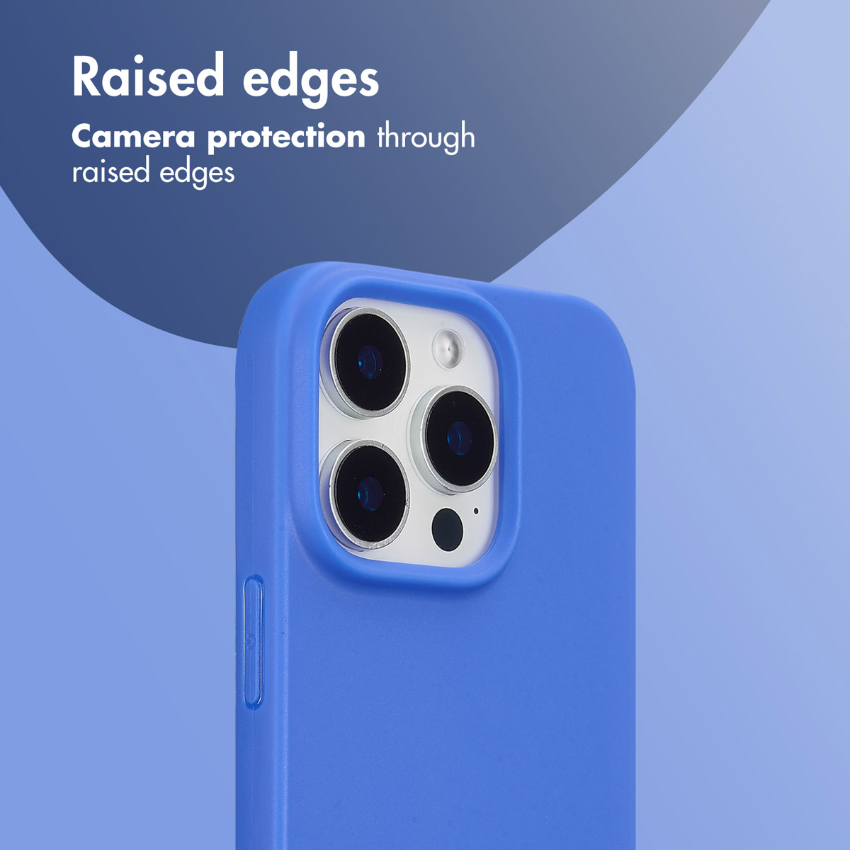 Blauwe telefoonhoes met verhoogde randen voor camerabescherming.