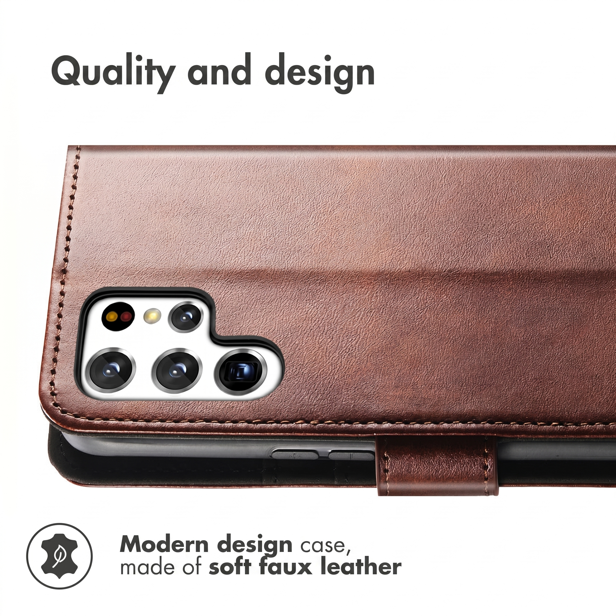 Coque de smartphone en similicuir marron avec découpe pour caméras et textes explicatifs.