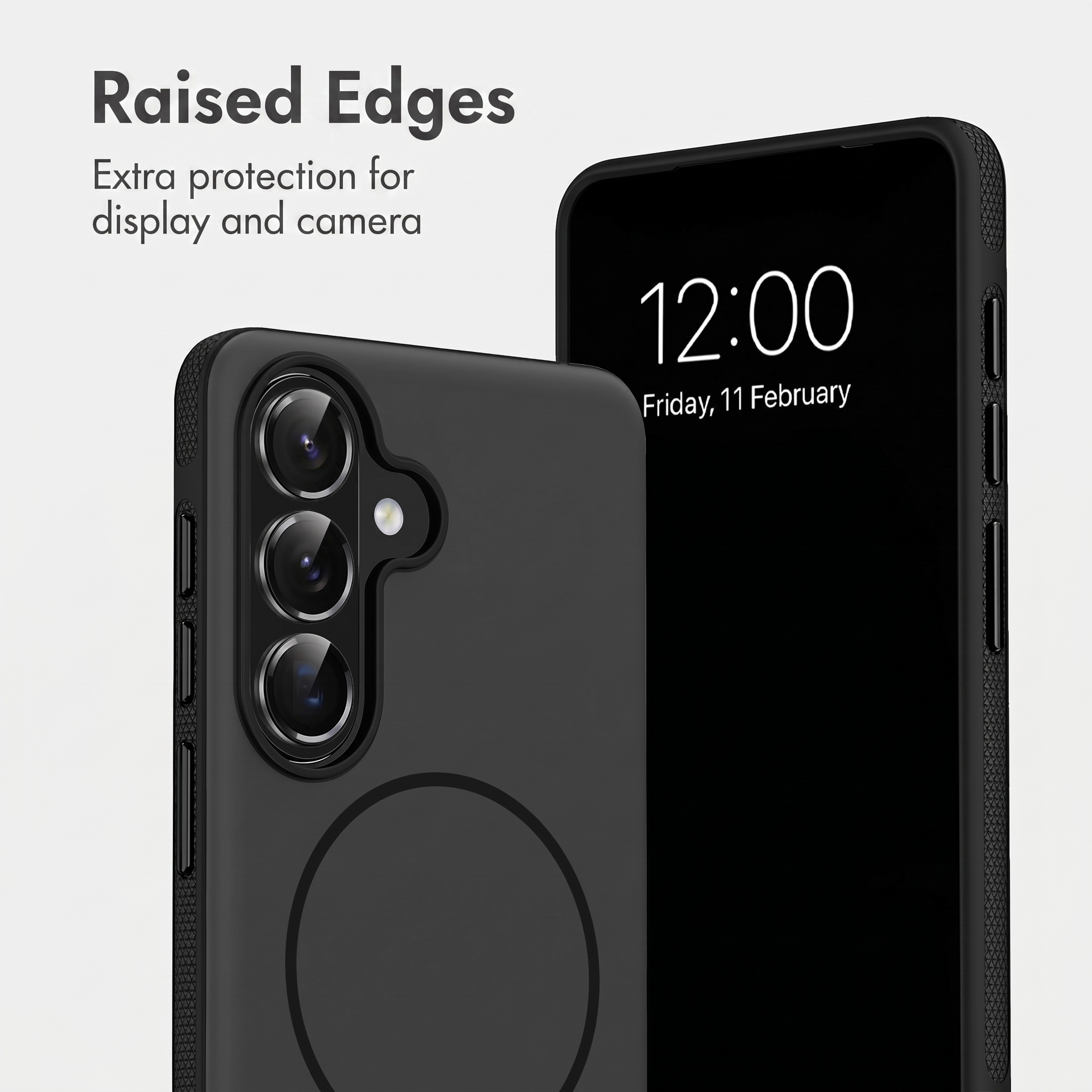Schwarze Smartphone-Hülle mit erhöhtem Rand und drei Kameraobjektiven.
