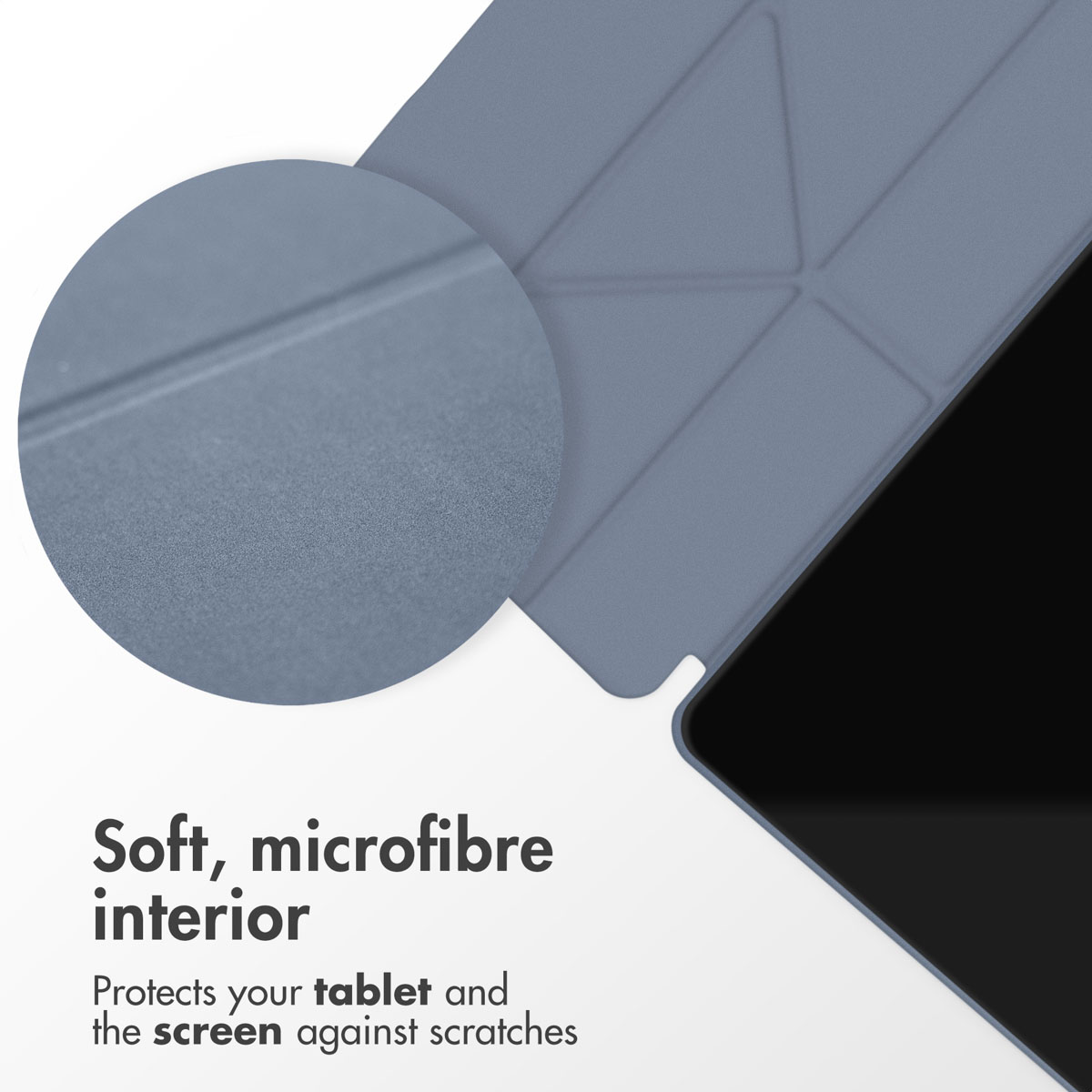 Gros plan d'un étui de tablette gris avec intérieur en microfibre et texte.