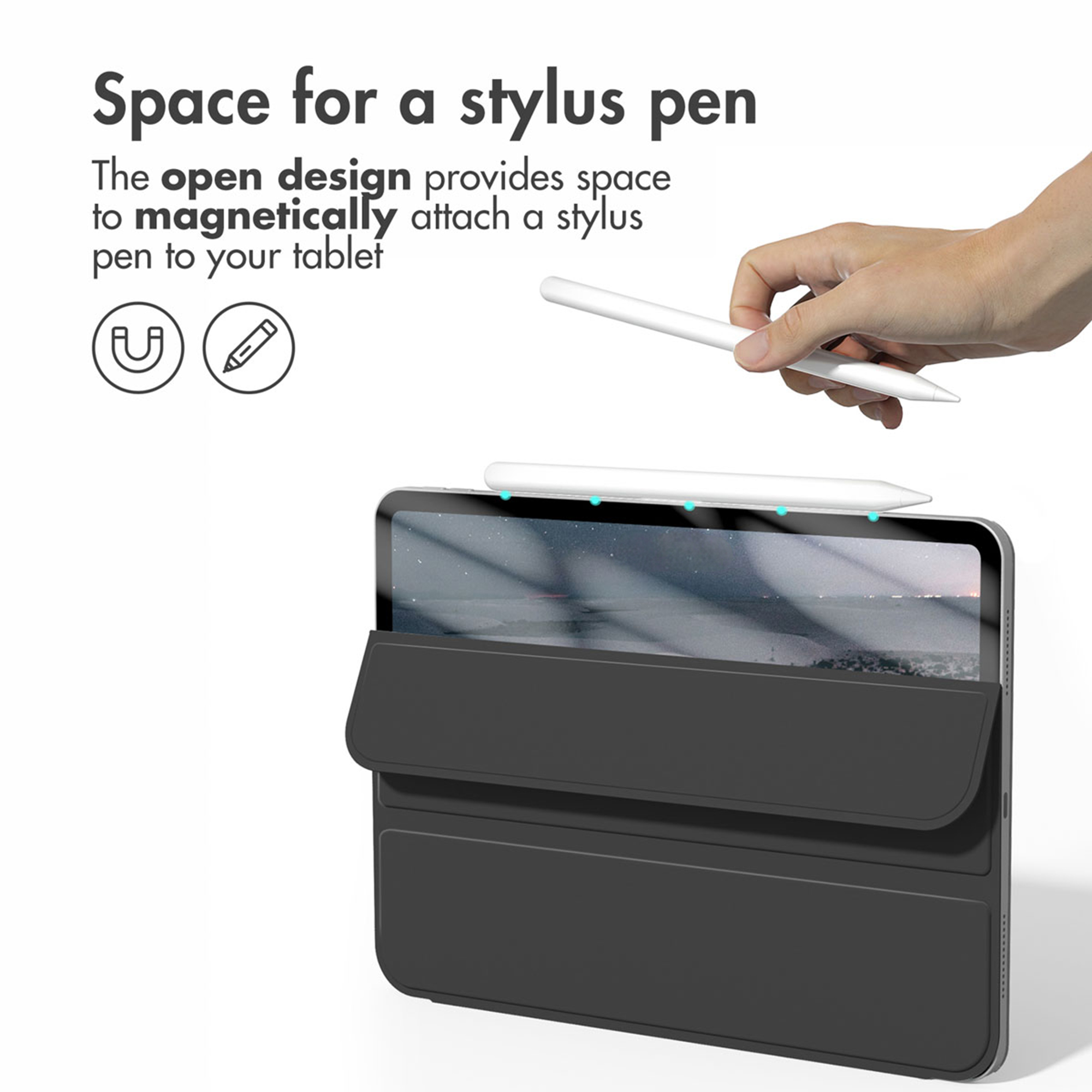 Mano che posiziona magneticamente un pennino sul bordo superiore di un tablet.