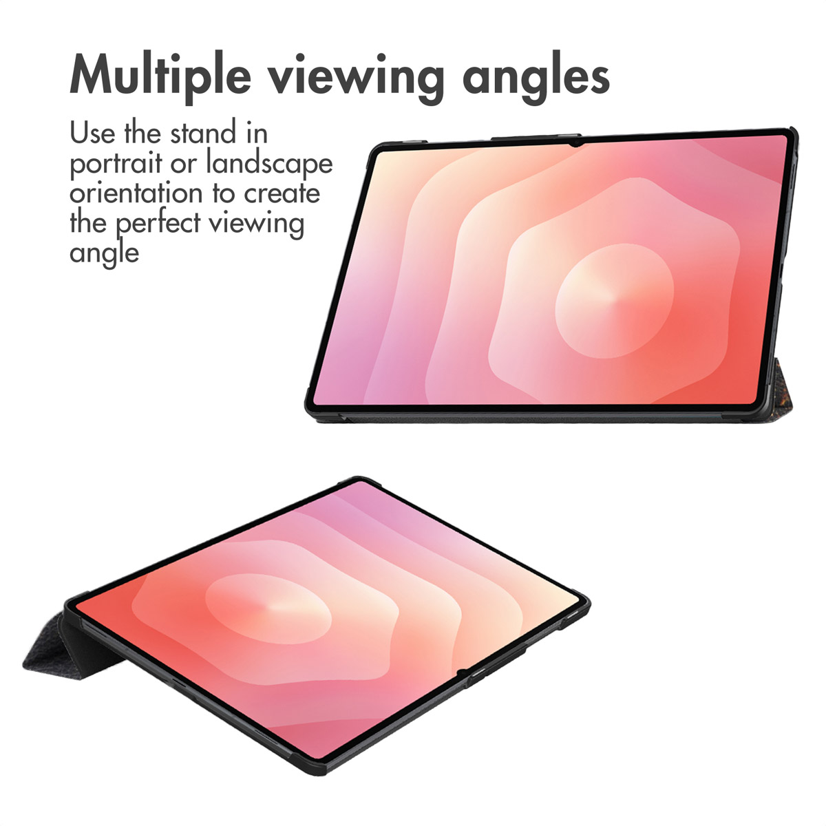 Tablette sur support avec angles de vue multiples, fond rose et texte explicatif à gauche.
