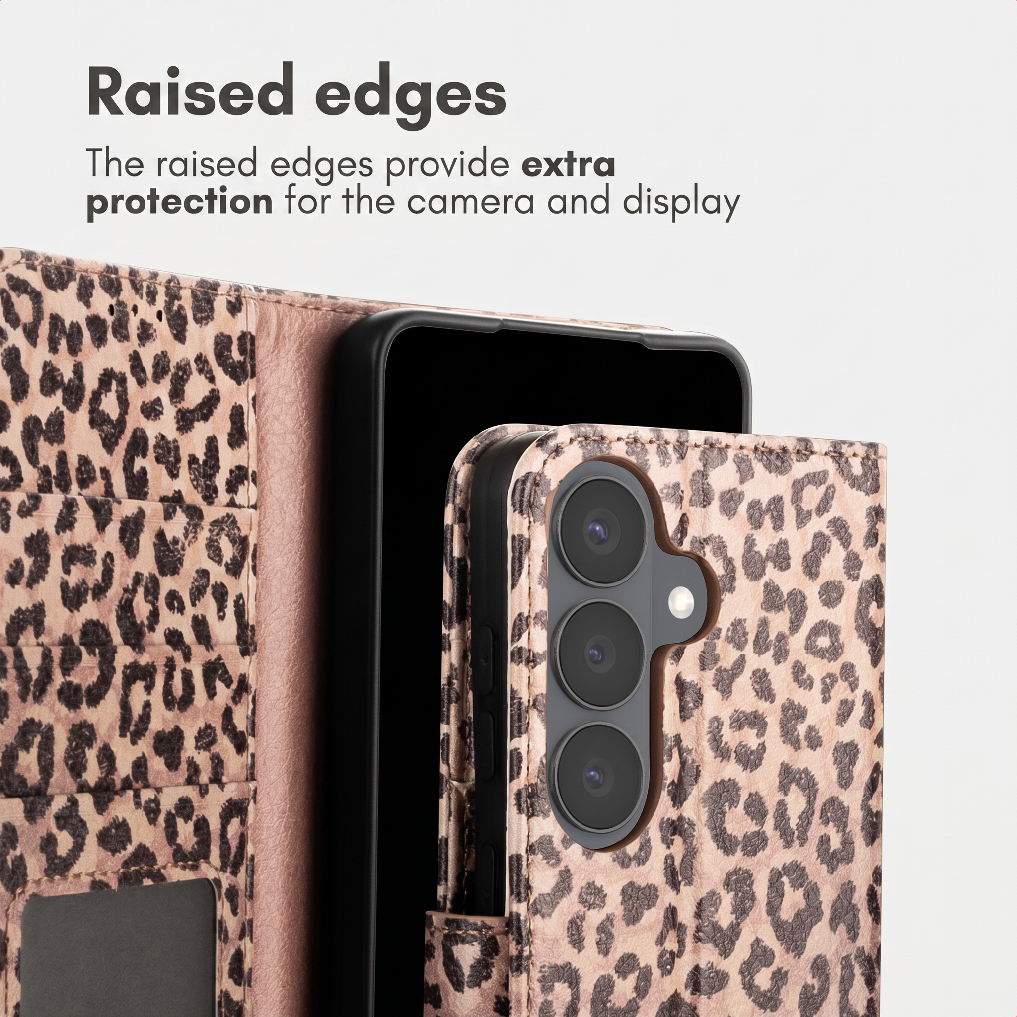 Luipaardprint telefoonhoesje met opstaande randen voor camera- en beeldschermbescherming.