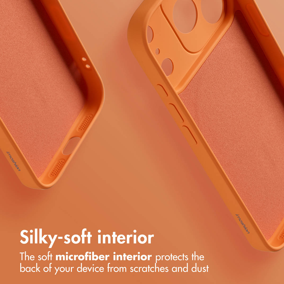 Zwei orange Handyhüllen mit weicher Mikrofaserinnenseite vor orangefarbenem Hintergrund.