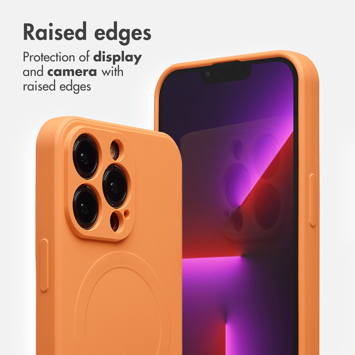 Custodia per smartphone arancione con bordi rialzati per proteggere display e fotocamera.