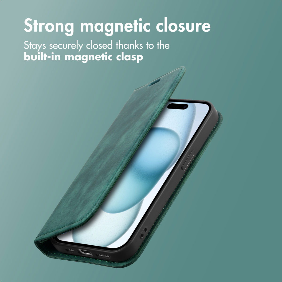 Un smartphone dans un étui à rabat en cuir vert sur fond sarcelle, avec fermeture magnétique.