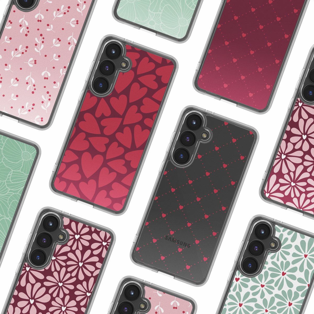 Varias fundas para teléfonos Samsung con patrones como corazones, flores y bayas sobre fondo blanco.