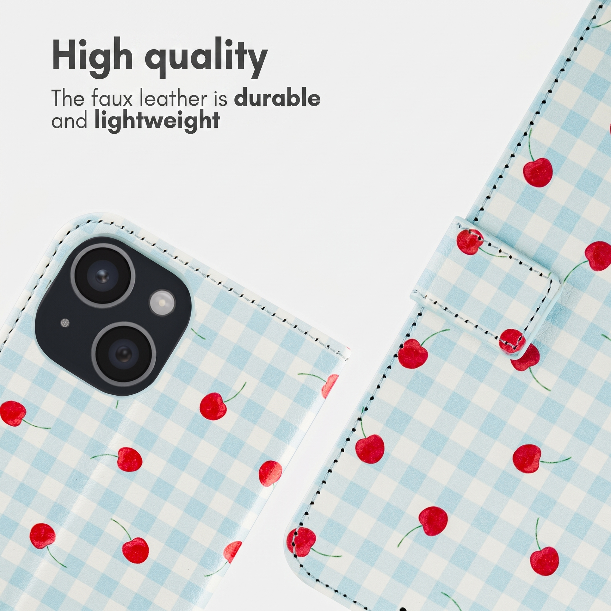 Lichtblauwe en witte gingham telefoonhoes met rode kersen en tekst.