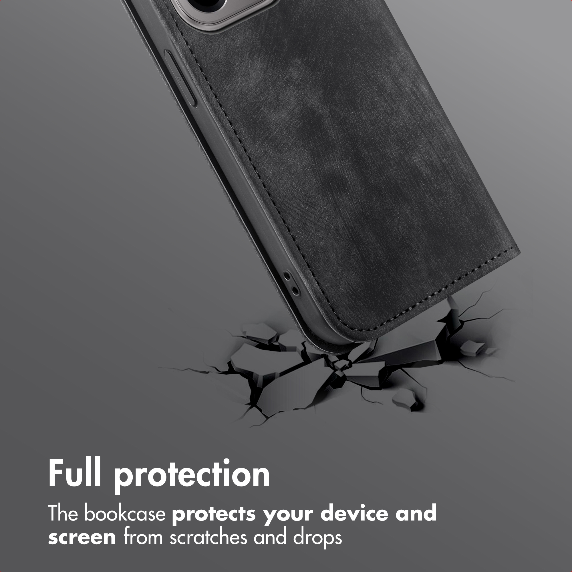 Una funda de móvil negra sobre fondo gris, rodeada de grietas, promueve la protección total.