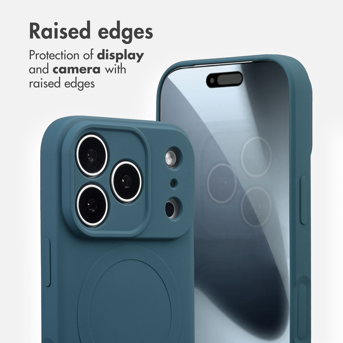 Eine blaue Smartphone-Hülle betont erhöhte Ränder zum Schutz von Kamera und Display.