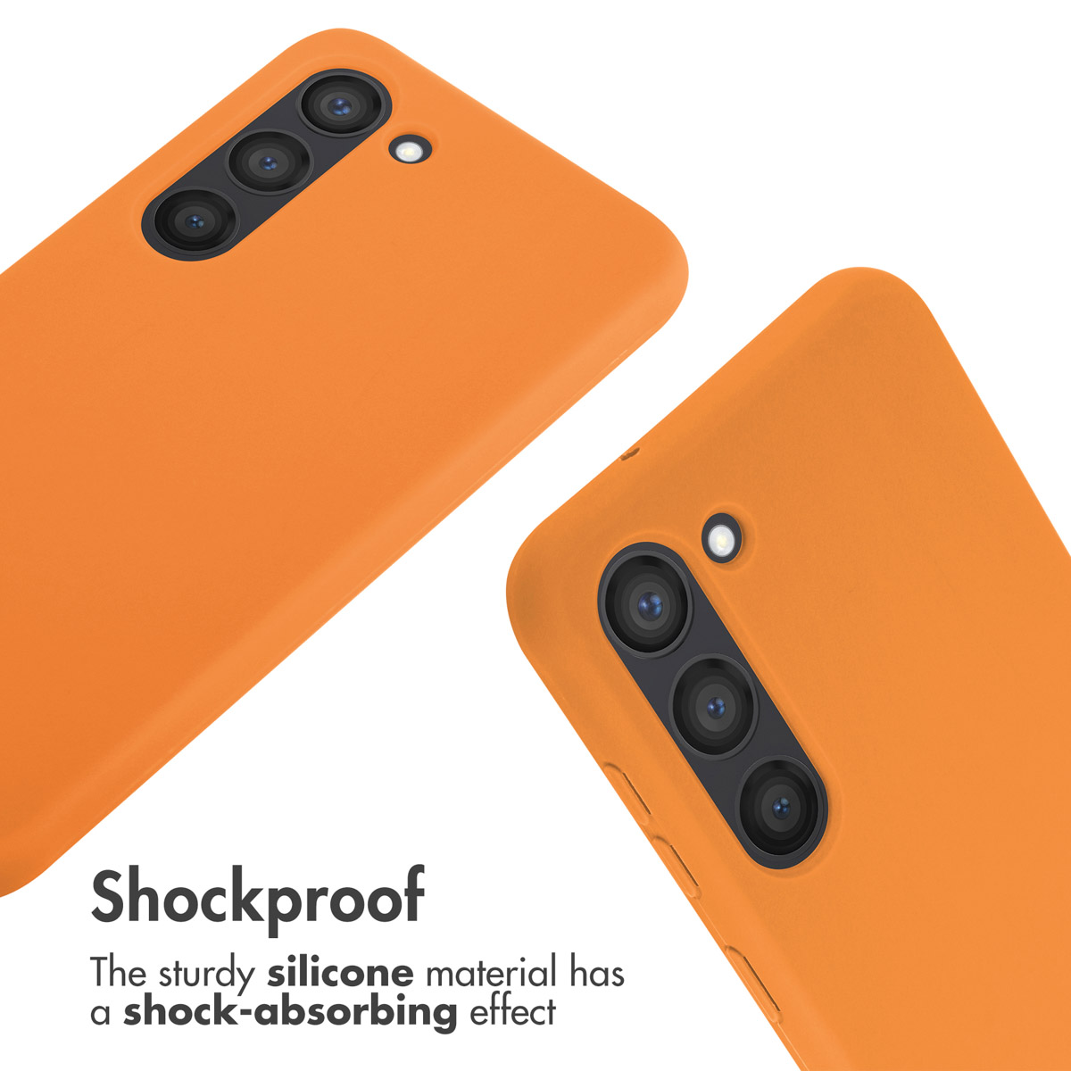 Due cover per telefono in silicone arancione con aperture per fotocamera su sfondo bianco.