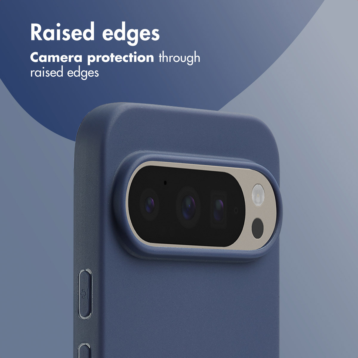 Custodia per telefono blu con bordi rialzati attorno alla fotocamera.