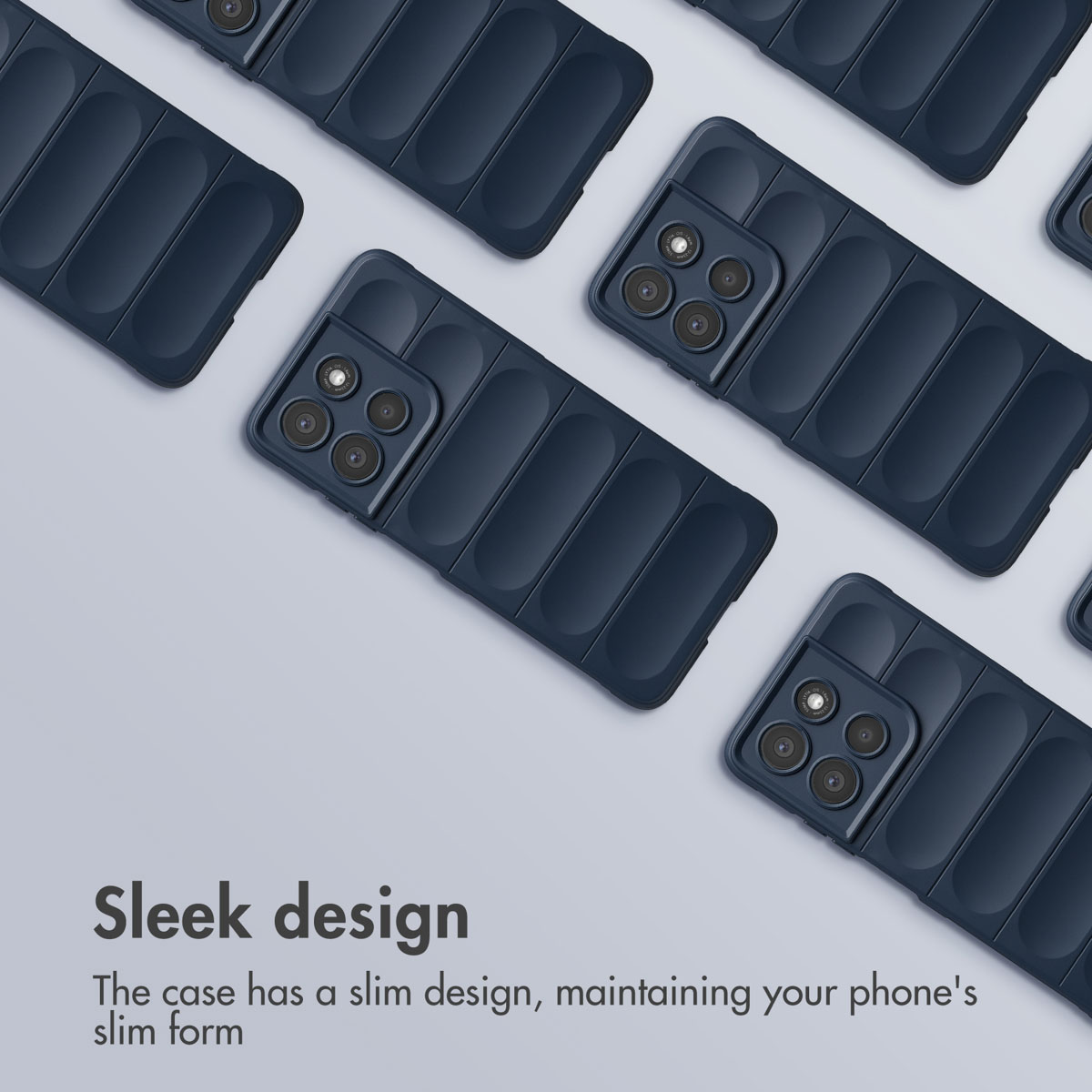 Diverse cover per smartphone blu scuro con design imbottito su sfondo grigio chiaro.