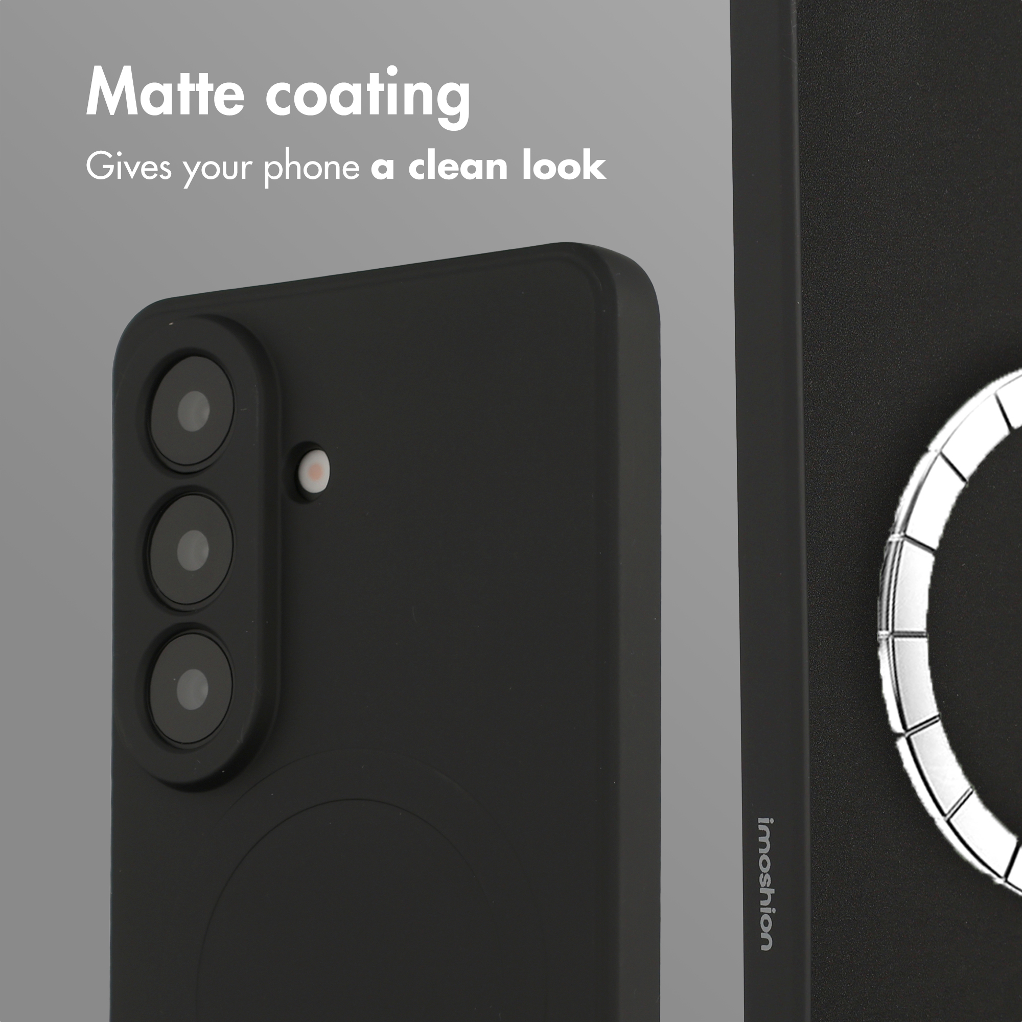 Custodia per telefono nera con rivestimento opaco, ritaglio per fotocamera e testo sullo sfondo.
