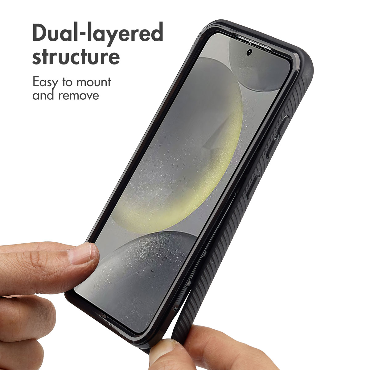 Manos sosteniendo un smartphone con funda, texto: Dual-layered structure, Easy to mount and remove.