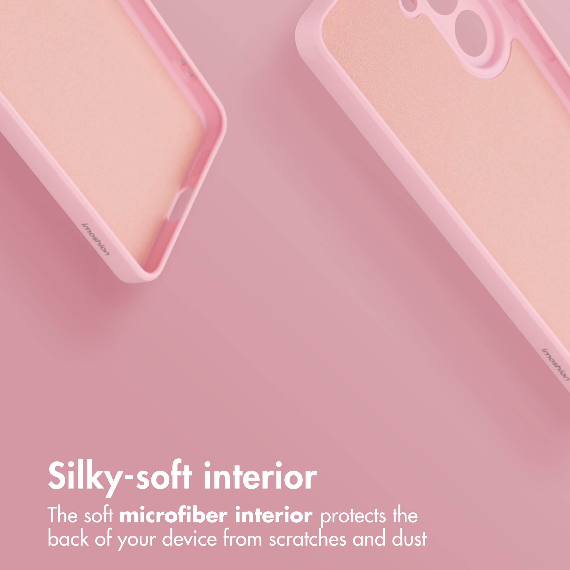 Due custodie per telefono rosa su sfondo rosa con testo sull'interno in microfibra.