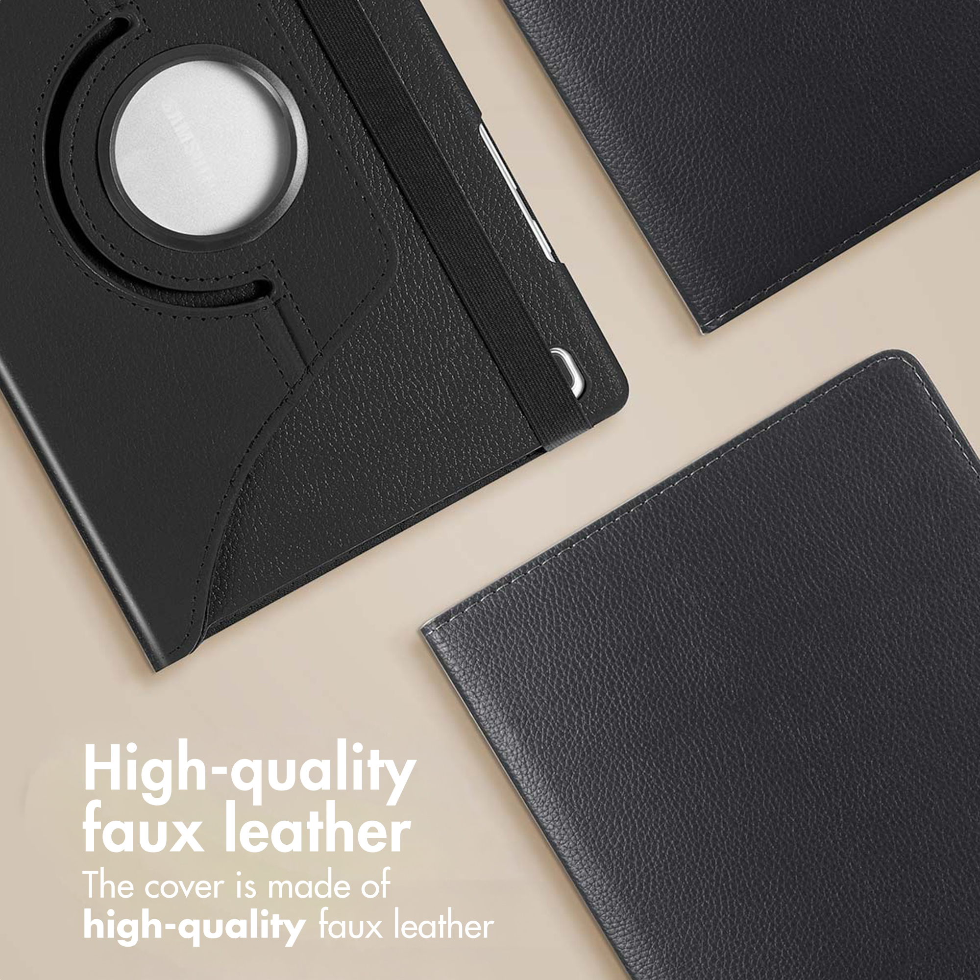 Tre custodie per tablet in ecopelle nera con cuciture su sfondo beige.